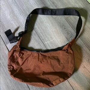 BAGGU medium crescent bag in brown